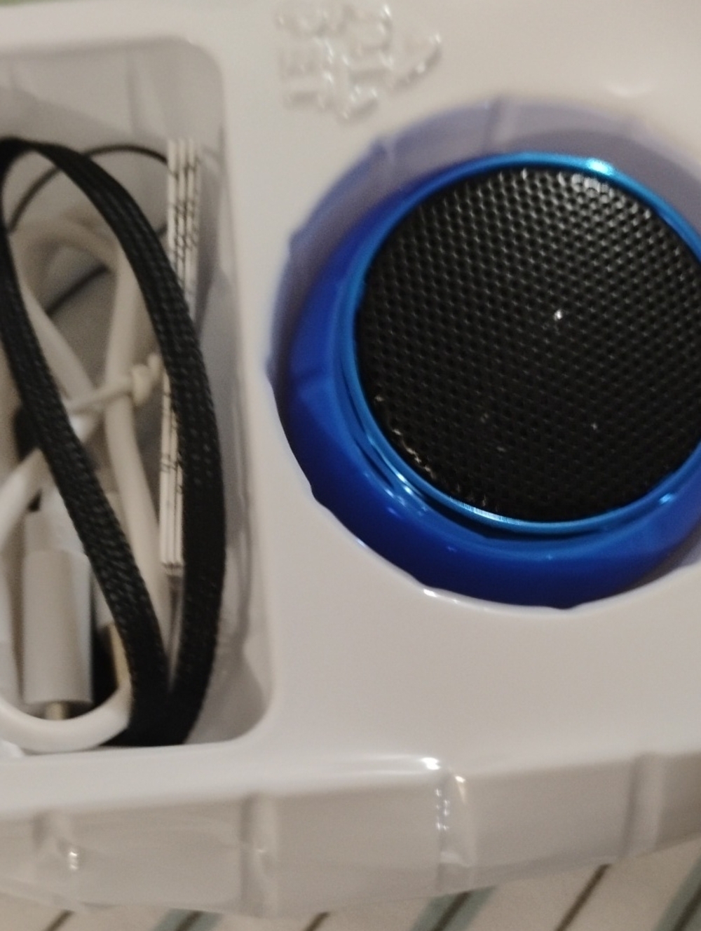 Portable Blue Mini Bluetooth Speaker with Charging Cable 5W